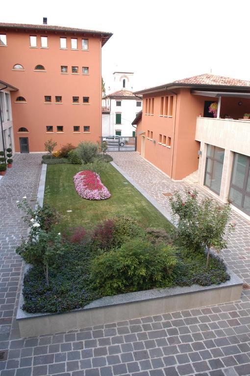 Pilgrim'S Hotel Cicognolo Екстер'єр фото