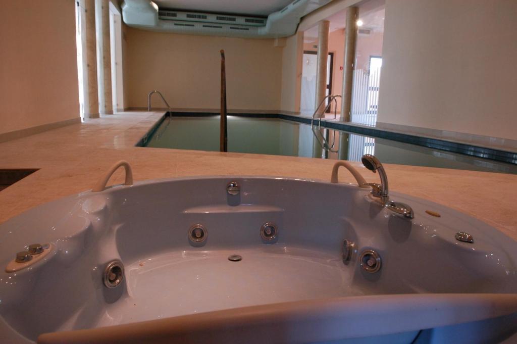 Pilgrim'S Hotel Cicognolo Екстер'єр фото