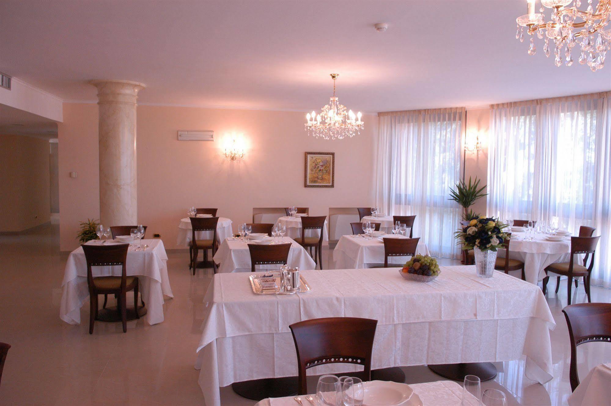 Pilgrim'S Hotel Cicognolo Екстер'єр фото