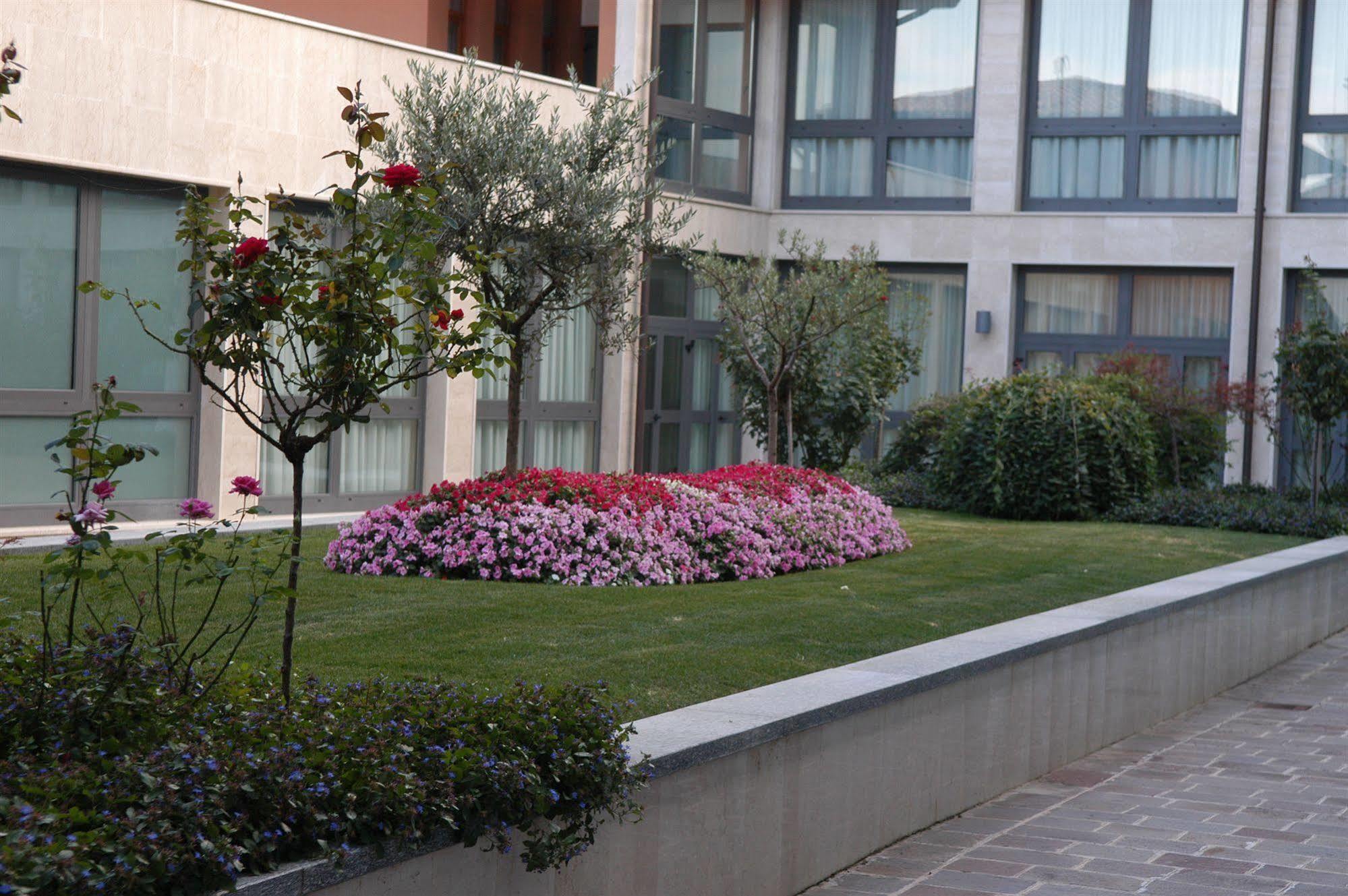 Pilgrim'S Hotel Cicognolo Екстер'єр фото