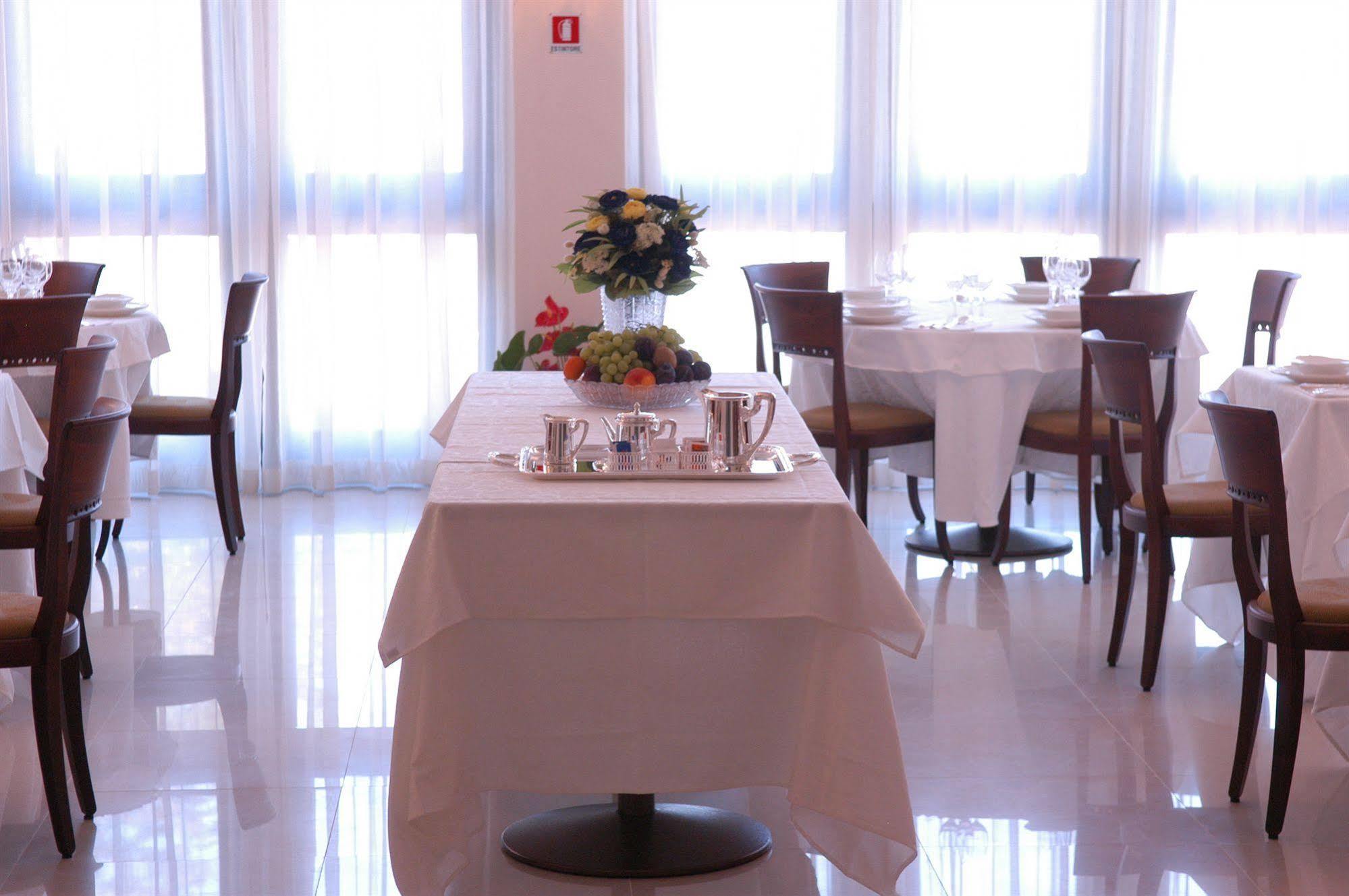 Pilgrim'S Hotel Cicognolo Екстер'єр фото