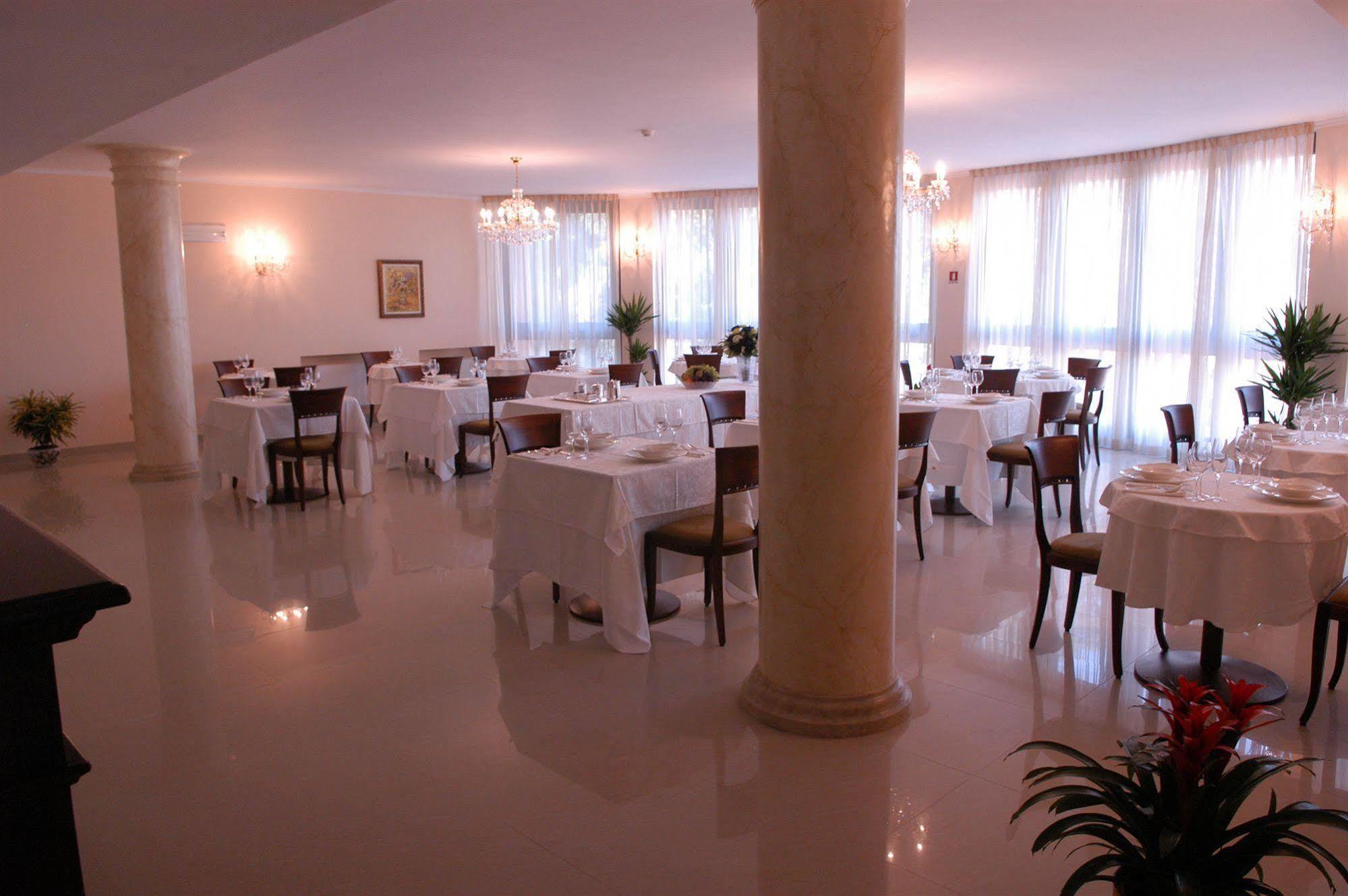 Pilgrim'S Hotel Cicognolo Екстер'єр фото