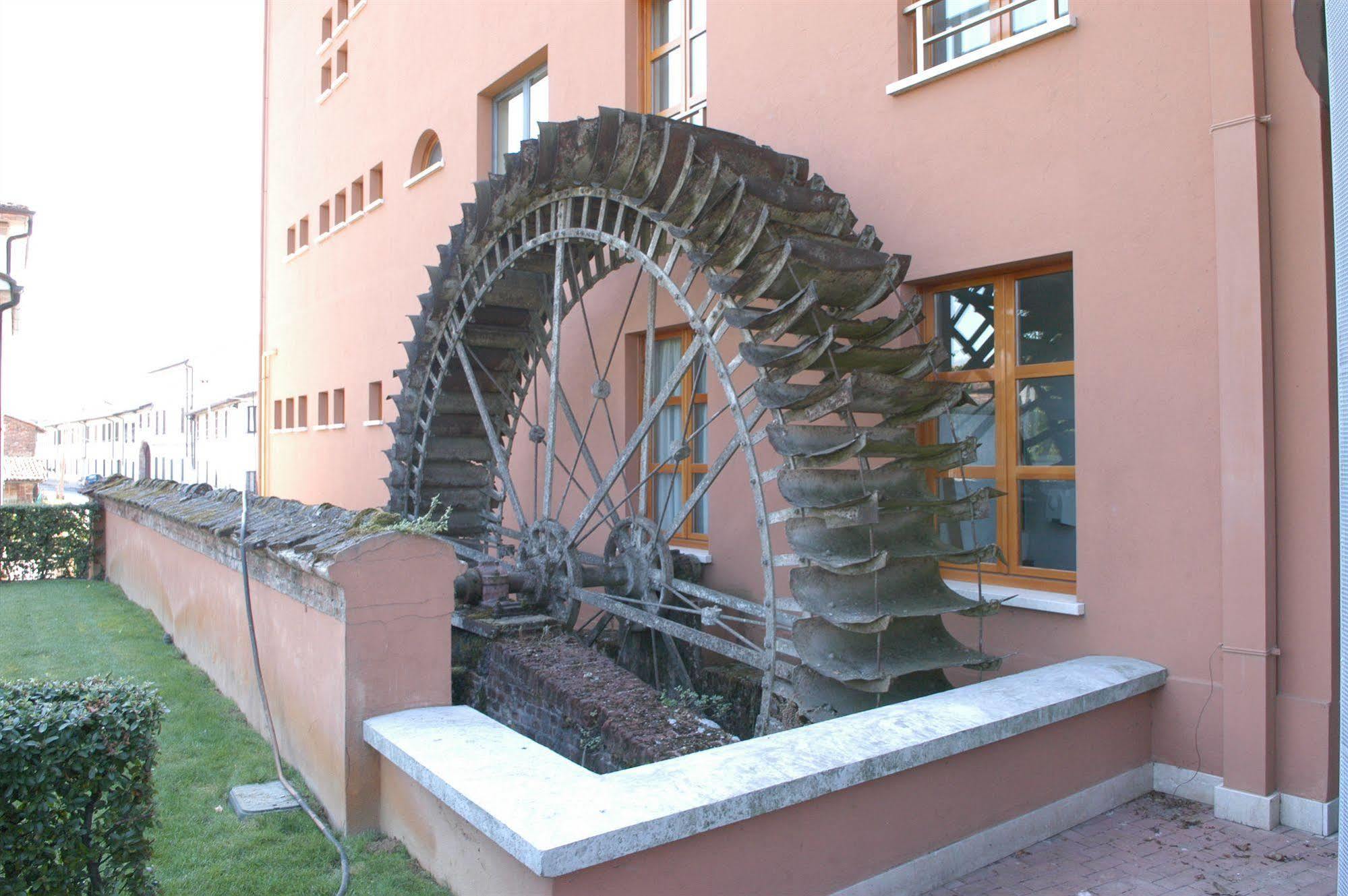 Pilgrim'S Hotel Cicognolo Екстер'єр фото