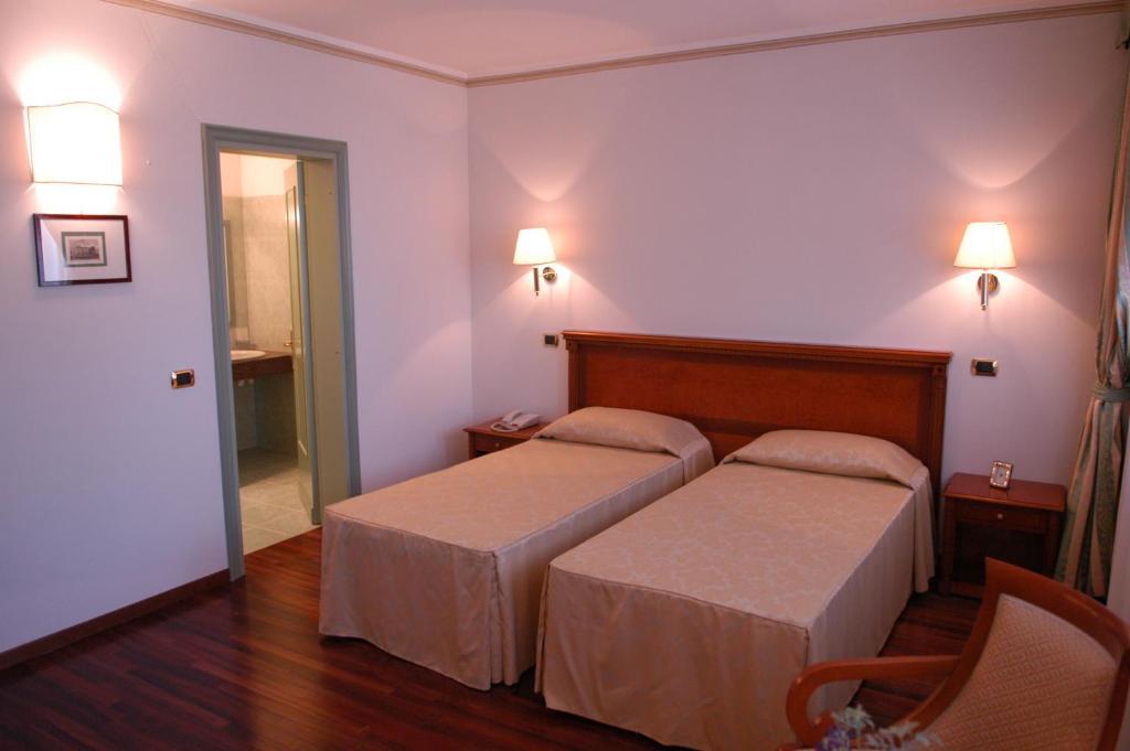 Pilgrim'S Hotel Cicognolo Екстер'єр фото